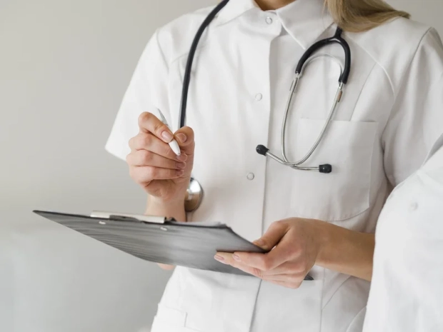 фото врача-онколога на выезде